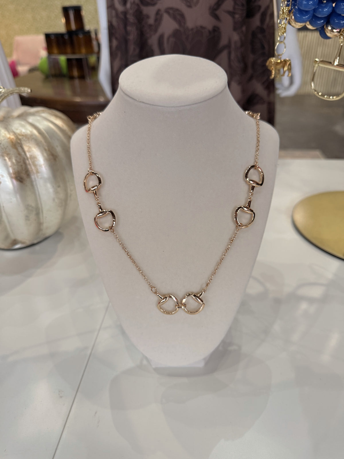 Pepper Linked Bit Necklace in Shiny Gold