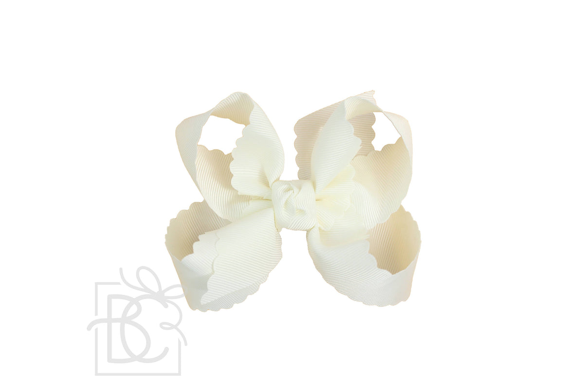 SCALLOPED EDGE BOW