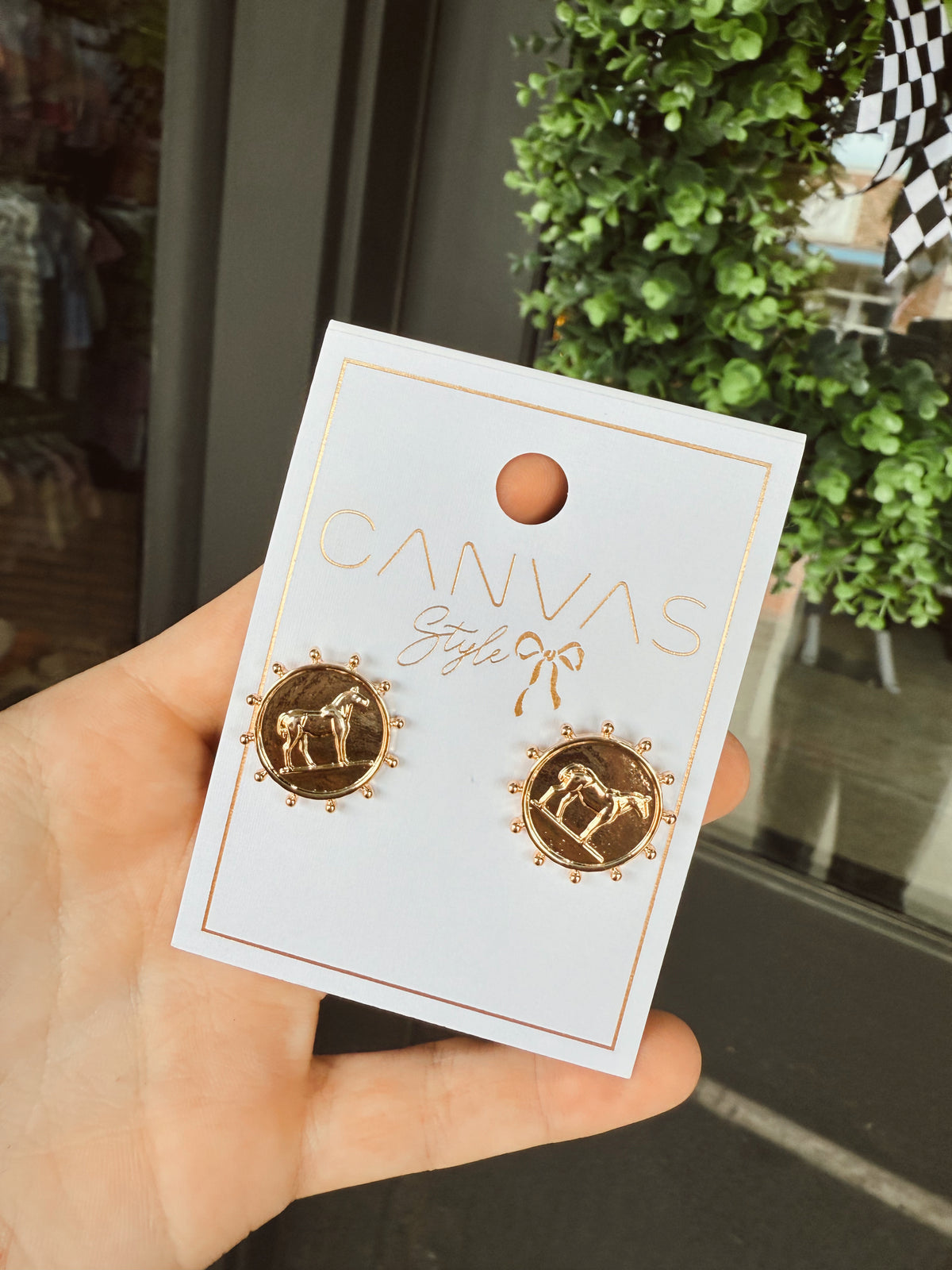 Kay Equestrian Coin Earrings in Shiny Gold