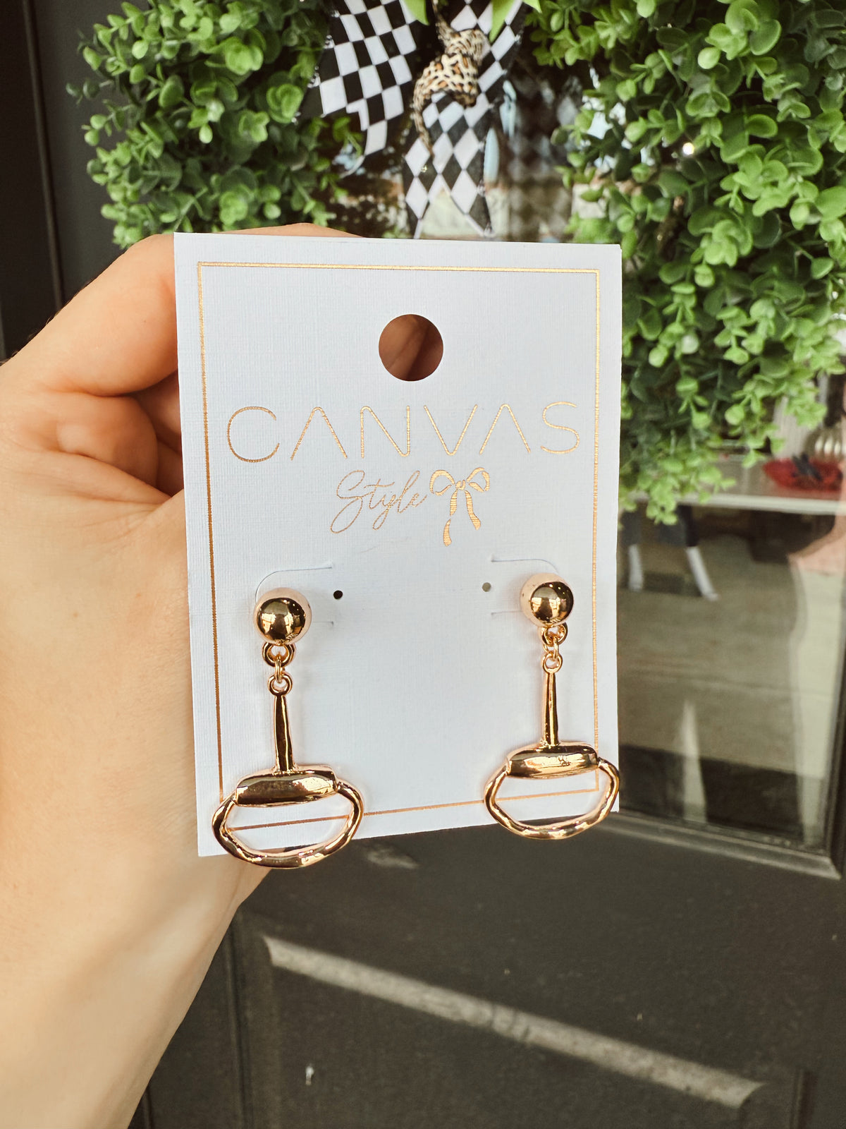 Billie Bit Link Earrings in Shiny Gold